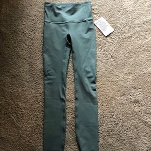 Lululemon Zoned in tight